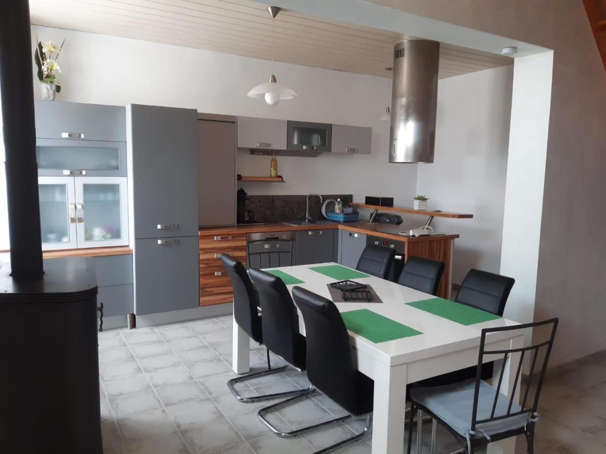 Villa Entier Pres De Mauleon.8/10 Personnes